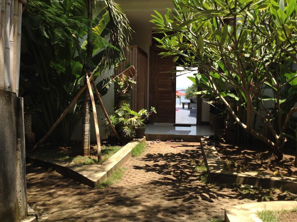 Jennys Place Hotel Lembongan Buitenkant foto