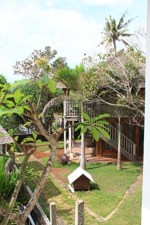 Jennys Place Hotel Lembongan Buitenkant foto