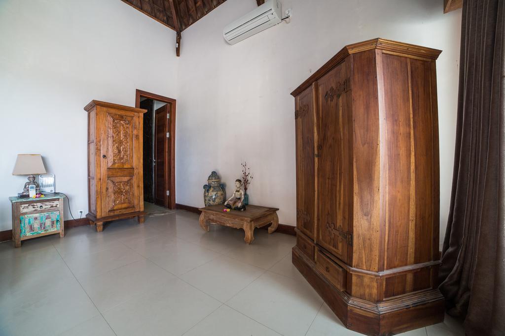 Jennys Place Hotel Lembongan Buitenkant foto