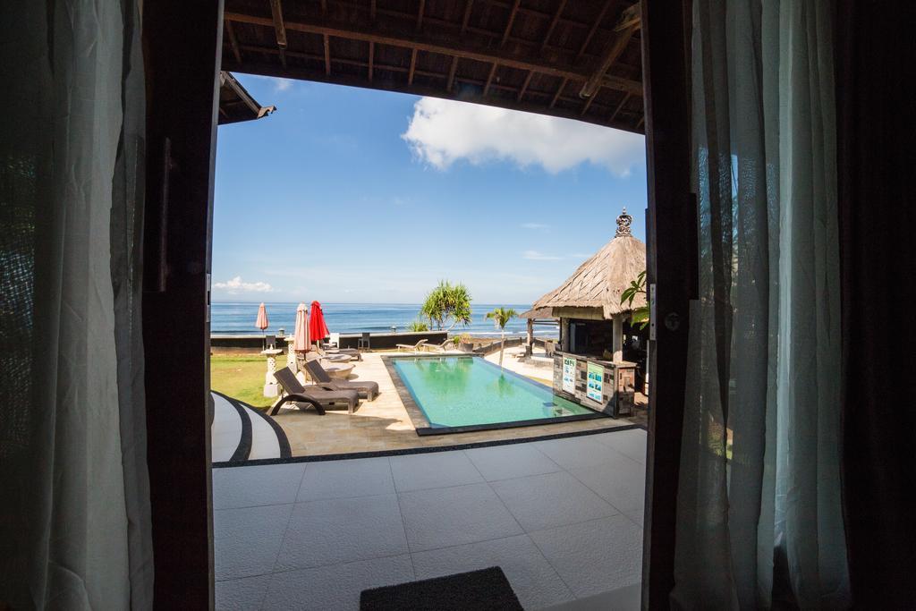 Jennys Place Hotel Lembongan Buitenkant foto