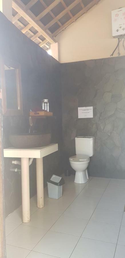 Jennys Place Hotel Lembongan Buitenkant foto